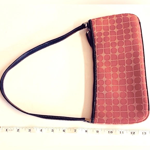 Kate Spade-Classic preppy pink fabric and brown leather strap.Shoulder bag - Picture 3 of 11
